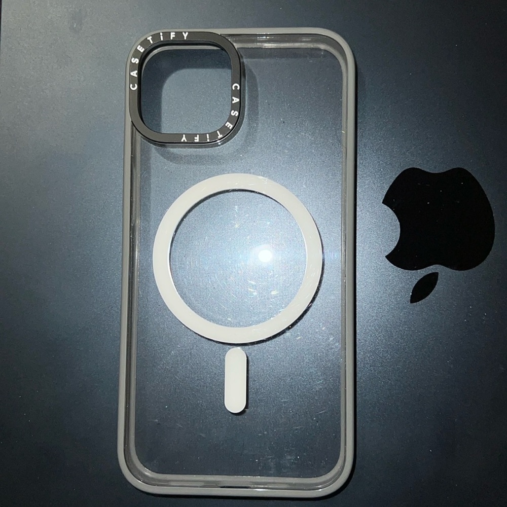 Casetify iphpne 13/14/14 good shape